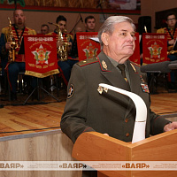 С праздником, воины-связисты!