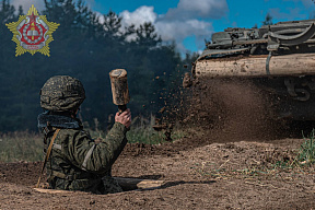 Курсанты Военной академии прошли обкатку танком
