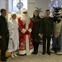 Дарите детям радость