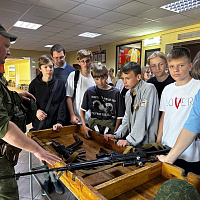 Воспитанники спортивно-патриотического лагеря посетили 65-ю автомобильную бригаду