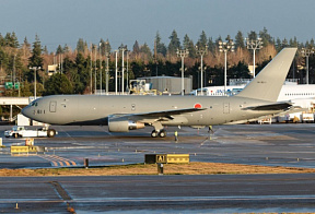 Воздушные силы самообороны Японии получили первый транспорт-заправщик KC-46A