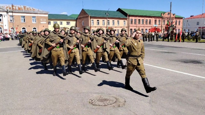 В Лепеле прошёл парад войск Заслоновского гарнизона	