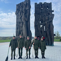 Военнослужащие 361 боо (ЦОВУ) провели работы по благоустройству мемориального комплекса «Тростенец»