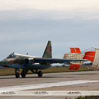 Плановые полёты на аэродроме 116-й гвардейской штурмовой авиационной базы