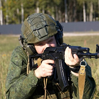 Занятие по огневой подготовке с военнослужащими подразделения РЭБ 