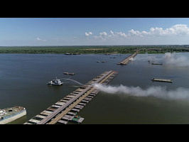 Под Астраханью военные построили железнодорожный мост через Волгу