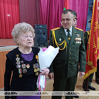  Связисты поздравили с грядущим праздником участницу Великой Отечественной войны