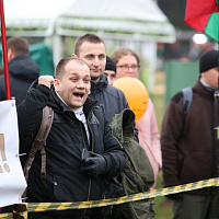 И пером и топором!