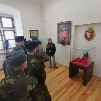 Знакомство с историей