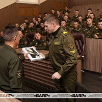 Чествование военнослужащих, увольняемых в запас