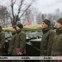 Торжественное вручение техники связи в 619 бхрмусс