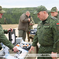 Посещение выставки вооружения и военной техники в рамках учения «Запад-2025»