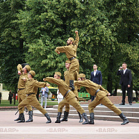 Это нужно живым…