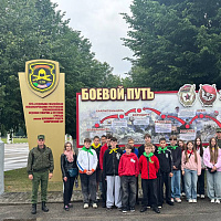 Гвардейцы 120 омбр провели экскурсию для юношей и девушек воспитательно-оздоровительного лагеря «Патриот»