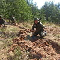 Продолжая осваивать азы военного дела