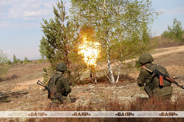 Продолжается батальонное тактическое учение с одним из механизированных батальонов 120 омбр