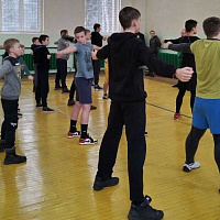 Особое внимание военно-патриотическому воспитанию