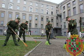 Минские суворовцы приняли участие в республиканском субботнике 