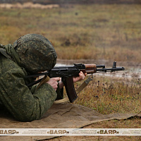 Занятия по огневой подготовке с военнослужащими нового пополнения 120 омбр