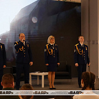 В рамках проекта «Женские лица столицы» состоялась встреча женщин в погонах с молодёжью, минчанами и гостями столицы