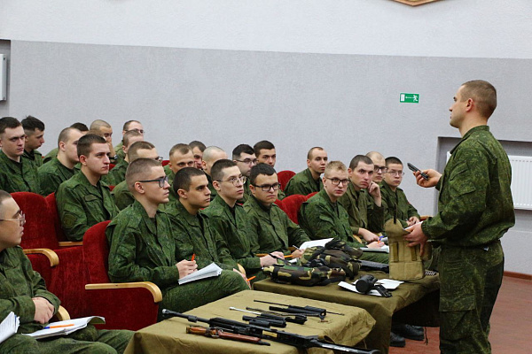 В 11 омбр проходят занятия по специальности