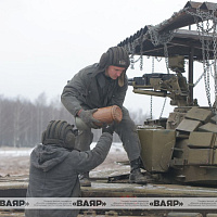 Упражнение контрольных стрельб штатным артиллерийским выстрелом из вооружения танка Т‑72Б