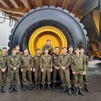 Военнослужащие  7-го инженерного полка посетили ОАО «БелАЗ»