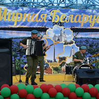 С Днём Независимости поздравили брестские десантники