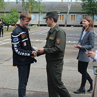 Ребятам молодёжного отряда охраны правопорядка «Гроза» вручили удостоверения