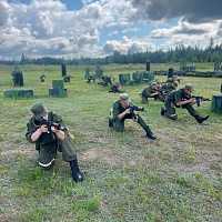 Продолжаются занятия по боевой подготовке с военнослужащими 377 зрп
