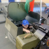 В гостях у детсадовцев — защитники Отечества