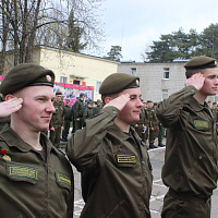 В 361-й базе охраны и обслуживания (ЦОВУ) проводили военнослужащих в запас