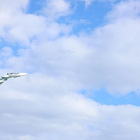 Плечом к плечу