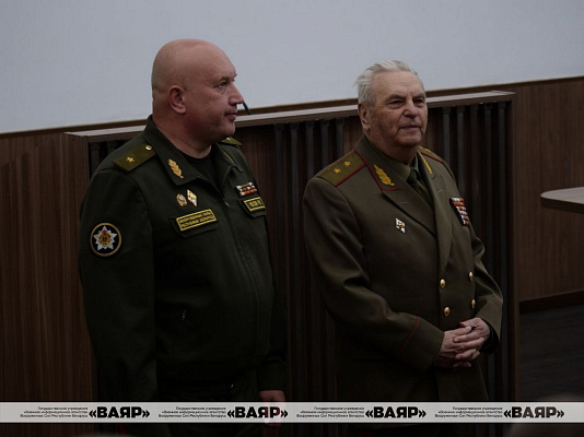 В Военной академии состоялась встреча с генерал-лейтенантом в отставке Иваном Журавлевичем