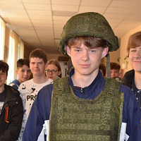 Летом – в гости к гвардейцам