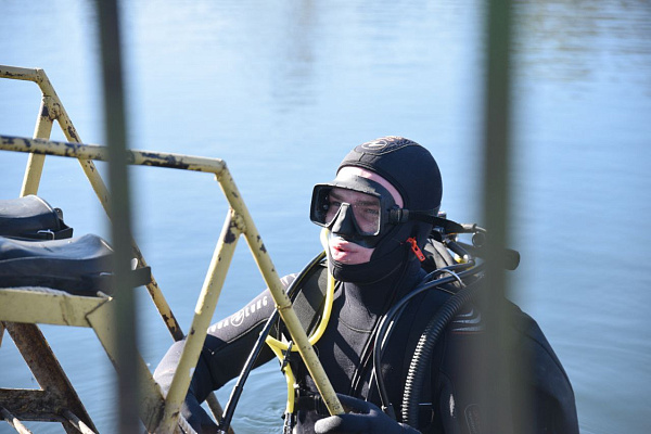 Водолазные спуски с военнослужащими 38-й Брестской отдельной гвардейской десантно-штурмовой бригады