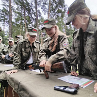 В белорусской армии в разгаре смены в военно-патриотических лагерях на базе воинских частей