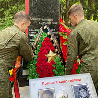 Представители военных комиссариатов Минской области приняли участие в акции по благоустройству мемориальных комплексов