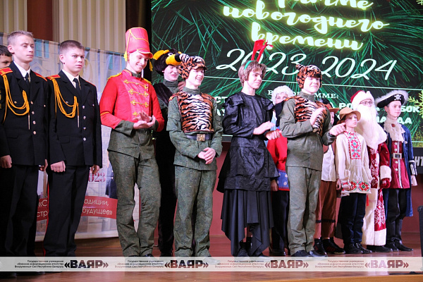 Суворовцы Минского СВУ встречают Новый год