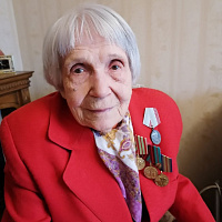 Ветерана ЦДО поздравили с наступающим праздником — Днем Победы