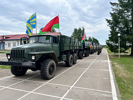 Военнослужащие Вооружённых Сил Республики Беларусь присоединились к уборочной кампании