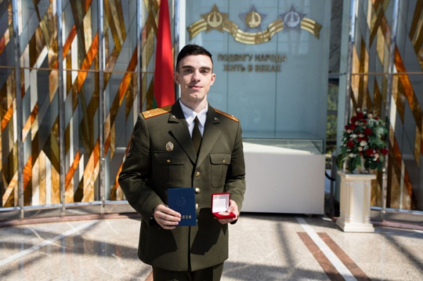 Во всем быть первым