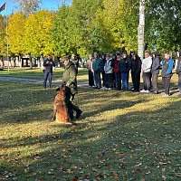 Учащиеся Борисовского государственного строительного колледжа посетили кинологический центр Вооружённых Сил