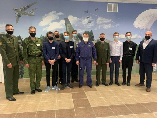 Воспитывая патриотов