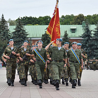Брестские десантники возложили цветы в мемориальном комплексе «Брестская крепость-герой»