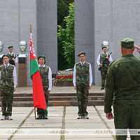 Торжественная церемония закрытия учебно-полевого сбора прошла у мемориала героям 120-й дивизии в Уручье