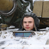 Занятия по вождению боевых машин прошли под Борисовом 