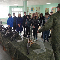 Минские школьники посетили в/ч 89417