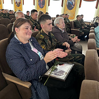 С праздником, мама! 