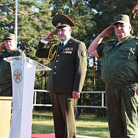 Генерал-майор Александр Науменко представил личному составу нового начальника 72 ОУЦ